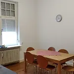 In Einem Historischen Gebaeude Mit Balkon Und Blick Auf Mosel By Interhome Apartmán Zell an der Mosel